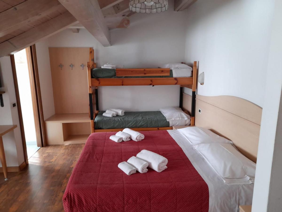 Hotel Garni B&B Maffei 平佐洛 外观 照片