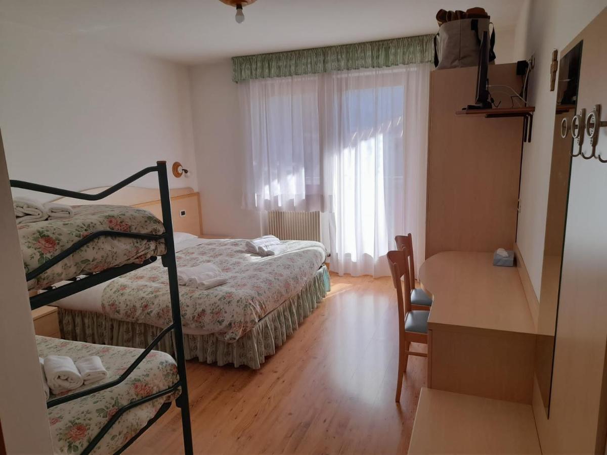 Hotel Garni B&B Maffei 平佐洛 外观 照片