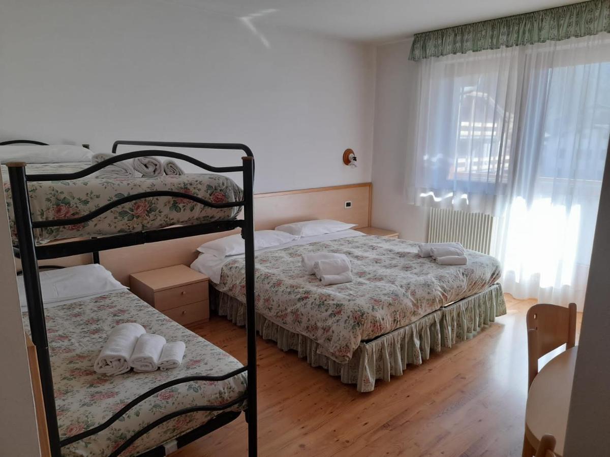 Hotel Garni B&B Maffei 平佐洛 外观 照片