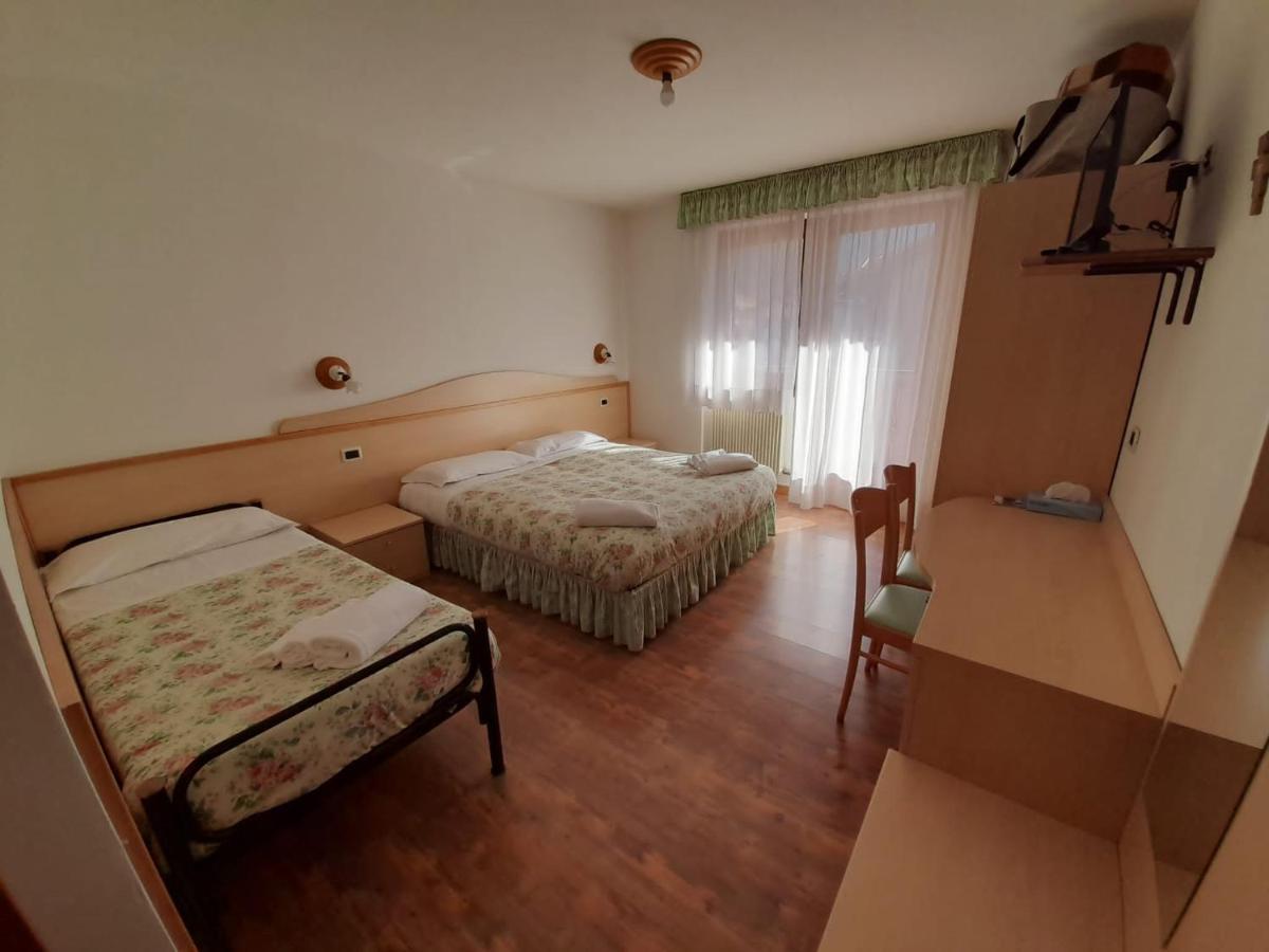 Hotel Garni B&B Maffei 平佐洛 外观 照片