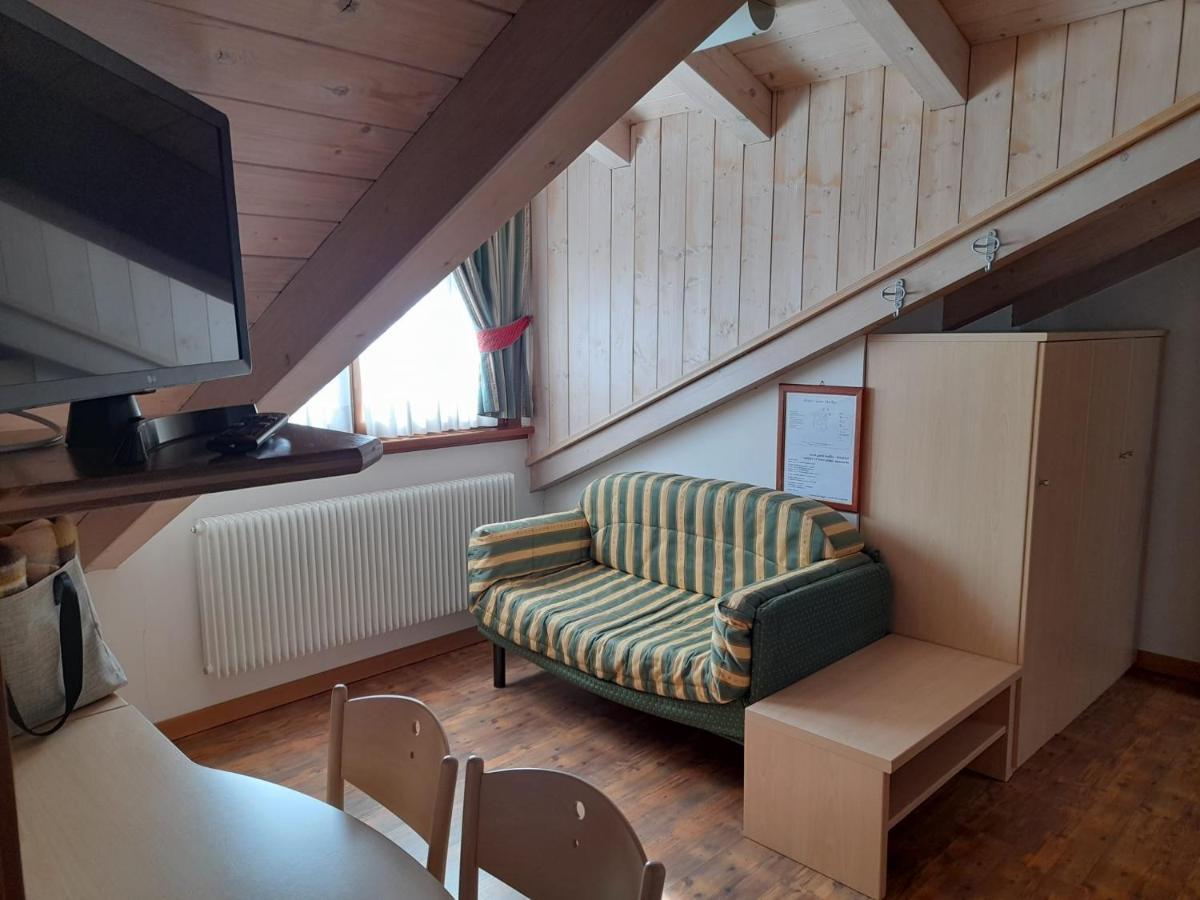 Hotel Garni B&B Maffei 平佐洛 外观 照片