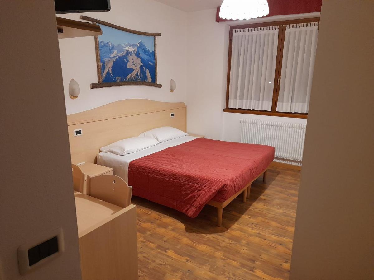 Hotel Garni B&B Maffei 平佐洛 外观 照片